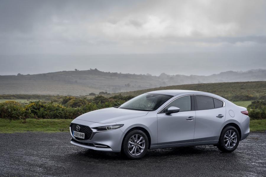  Mazda3 Skyactiv-X Sport Sedan (BP) 2019 года  (UK) (фото 21 из 42)